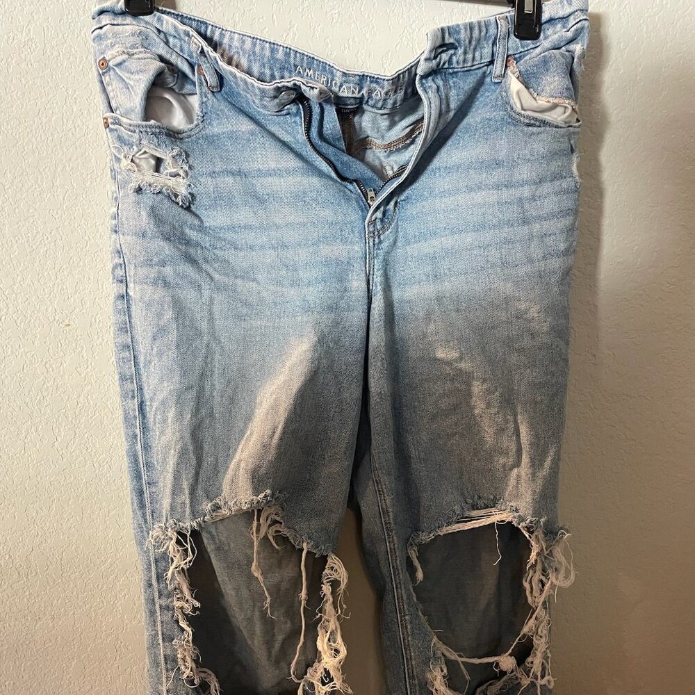 Distressed American Eagle Baggy Jeans